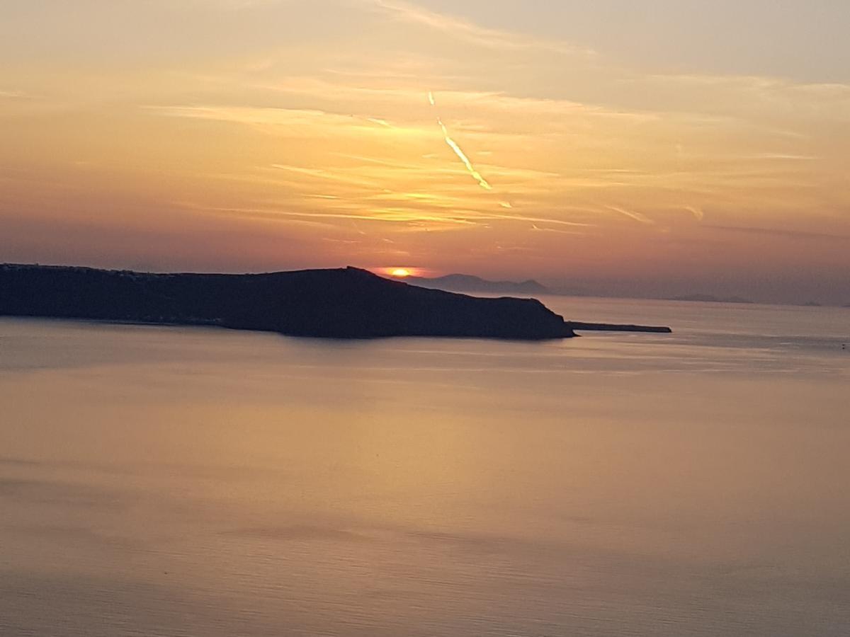Adamant Suites (Adults Only) Firá Buitenkant foto